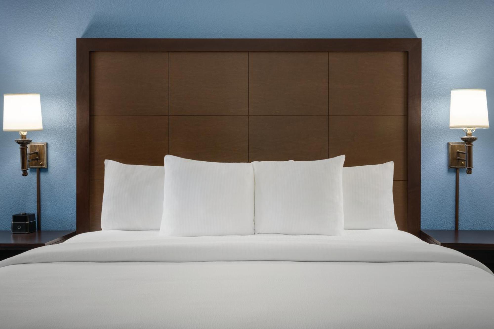 Hotel La Quinta By Wyndham Springfield Airport Plaza Extérieur photo