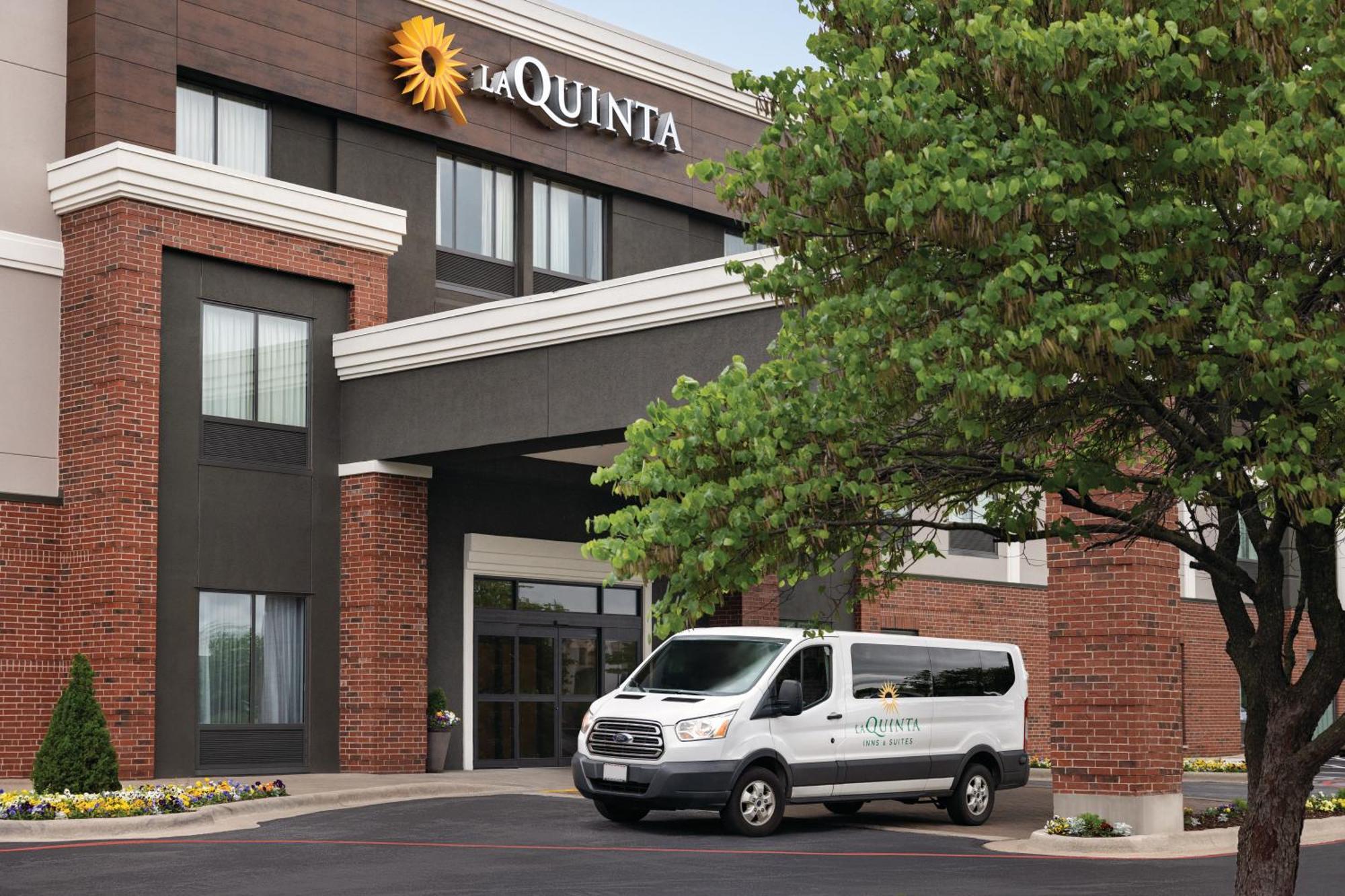 Hotel La Quinta By Wyndham Springfield Airport Plaza Extérieur photo