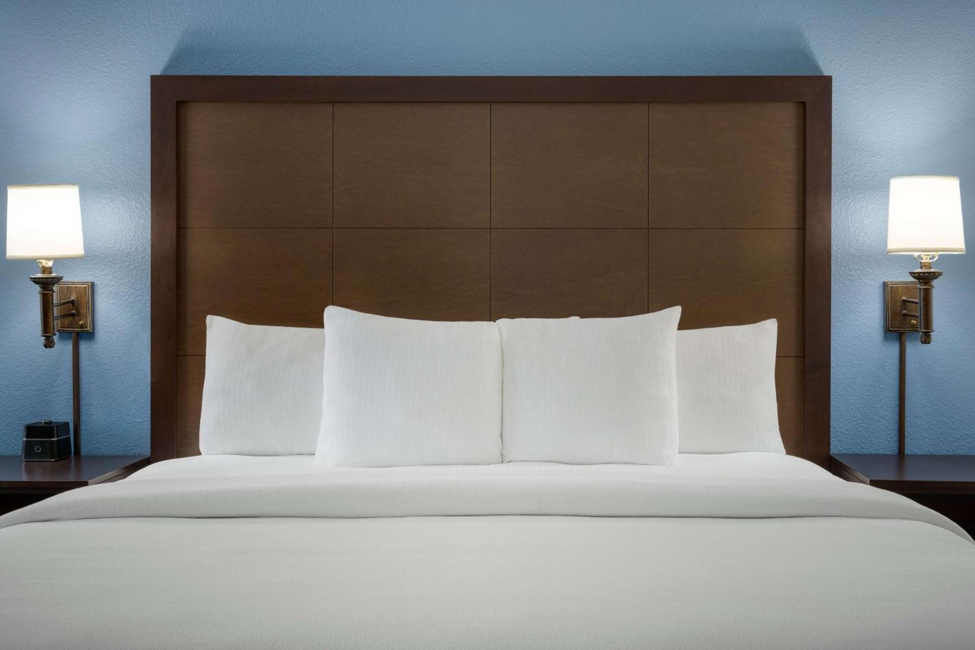 Hotel La Quinta By Wyndham Springfield Airport Plaza Extérieur photo