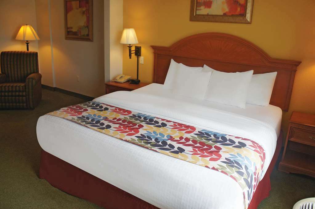 Hotel La Quinta By Wyndham Springfield Airport Plaza Chambre photo